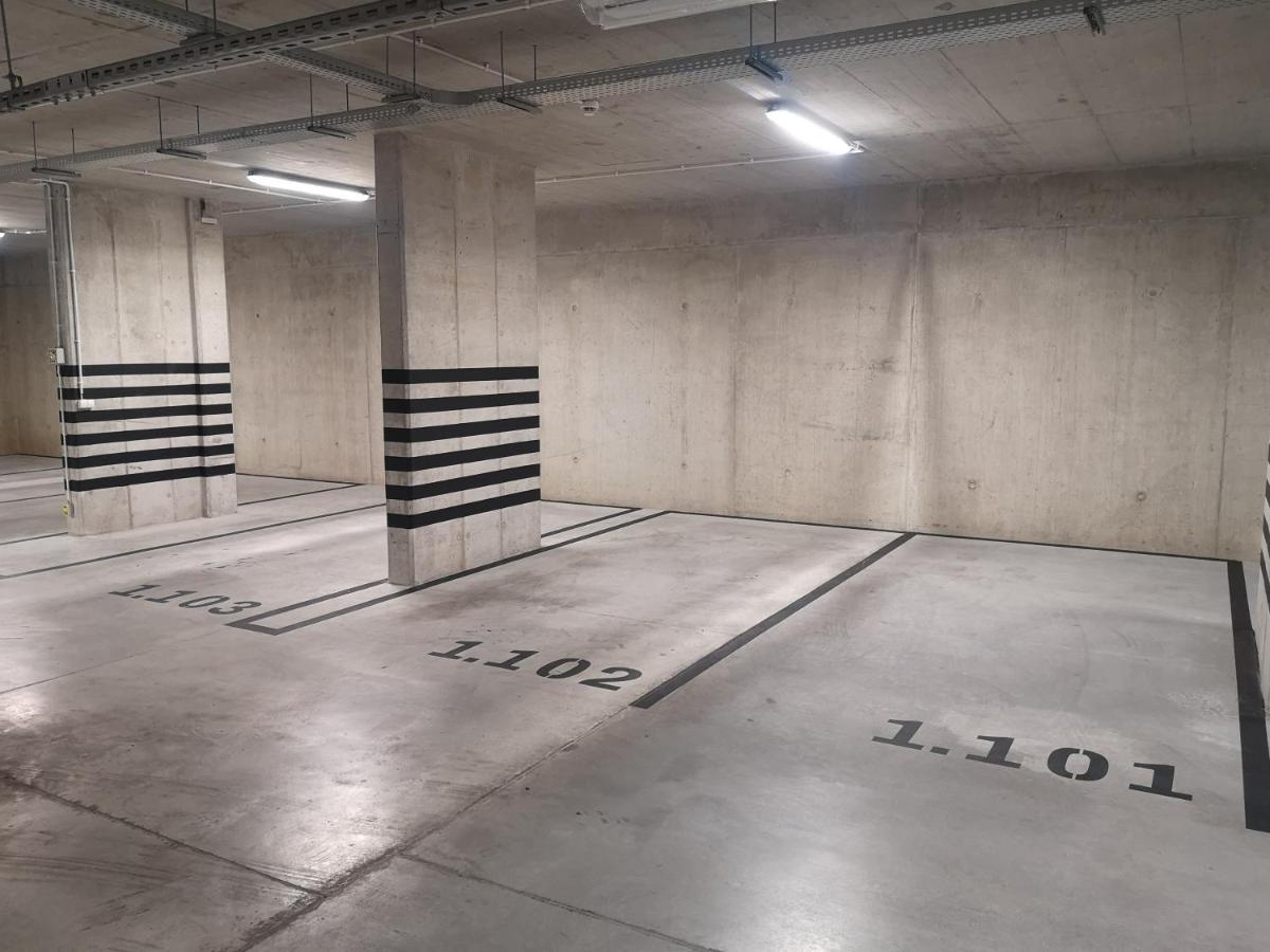 Novum Apartment With Parking Krakow Ngoại thất bức ảnh